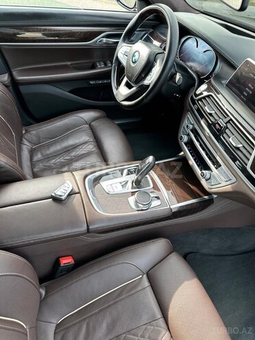 BMW 750 2018, 108,000 km - 4.4 l - Bakı