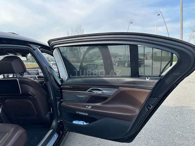 BMW 750 2018, 108,000 km - 4.4 l - Bakı
