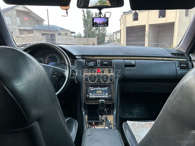 Mercedes E 200 d 2001, 580,000 km - 2.0 л - Bakı