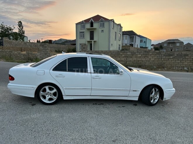 Mercedes E 200 d 2001, 580,000 km - 2.0 л - Bakı