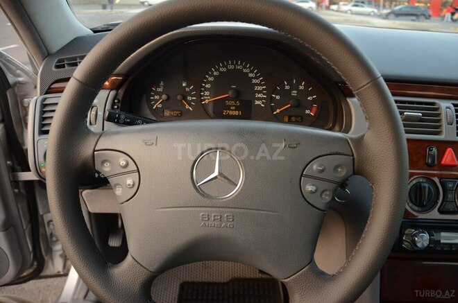 Mercedes E 270 1999, 278,880 km - 2.7 l - Bakı