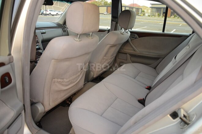Mercedes E 270 1999, 278,880 km - 2.7 l - Bakı
