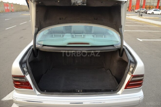 Mercedes E 270 1999, 278,880 km - 2.7 l - Bakı