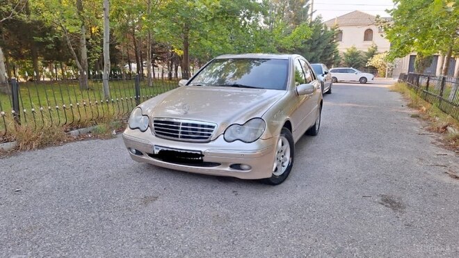 Mercedes C 200 2001, 290,000 km - 2.0 l - Sumqayıt