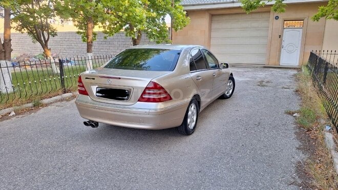 Mercedes C 200 2001, 290,000 km - 2.0 l - Sumqayıt