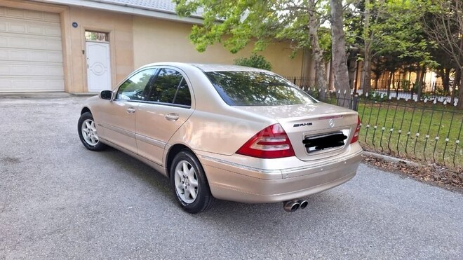 Mercedes C 200 2001, 290,000 km - 2.0 l - Sumqayıt