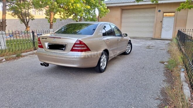 Mercedes C 200 2001, 290,000 km - 2.0 l - Sumqayıt