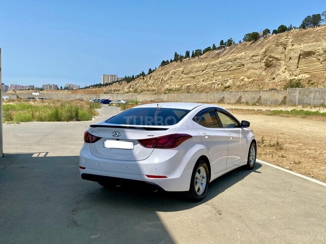 Hyundai Avante-7