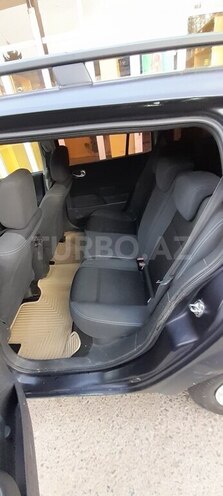 Renault Megane-12