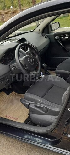 Renault Megane-11