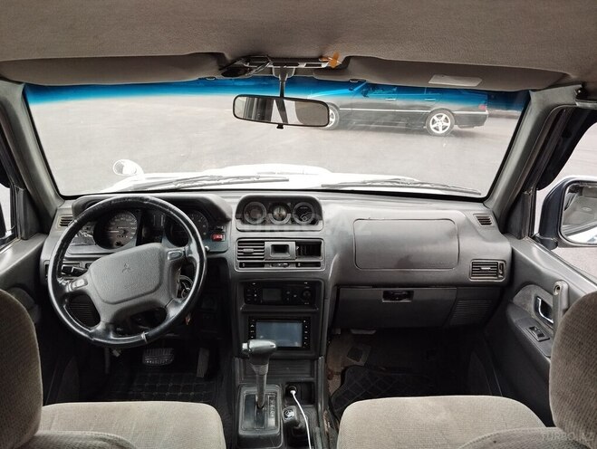 Mitsubishi Pajero 1996, 234,000 km - 2.8 л - Bakı