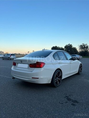 BMW 320-2