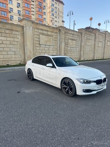 BMW 320-12