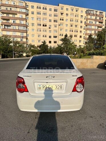 Chevrolet Aveo-13