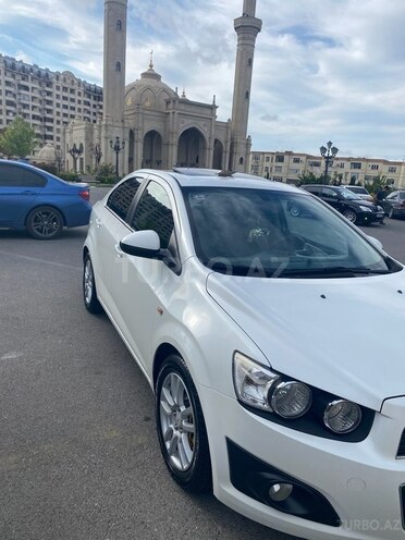 Chevrolet Aveo-3