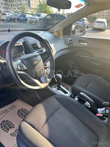 Chevrolet Aveo-16