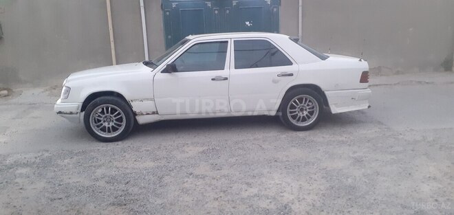 Mercedes E 200 d 1986, 115,000 km - 2.0 l - Bakı