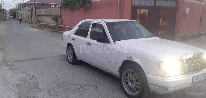 Mercedes E 200 d 1986, 115,000 km - 2.0 l - Bakı