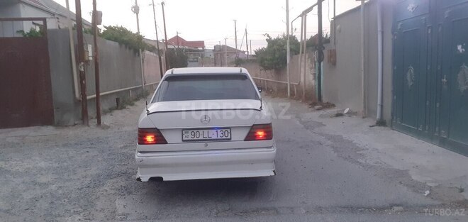 Mercedes E 200 d 1986, 115,000 km - 2.0 l - Bakı