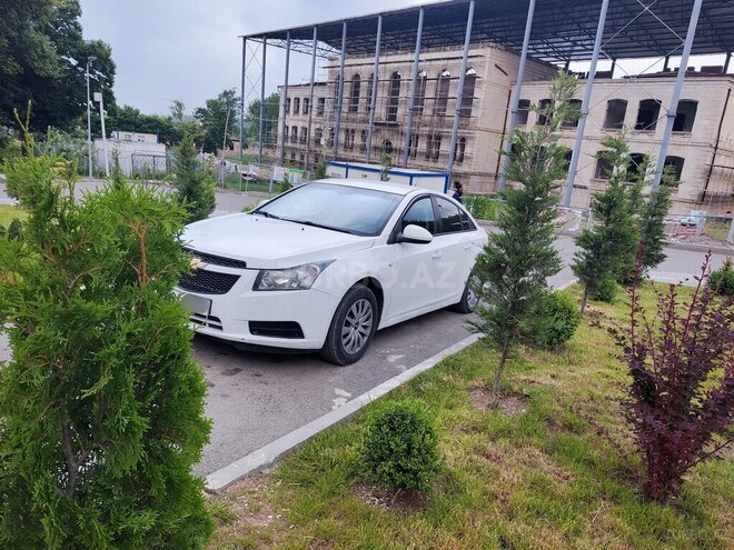 Chevrolet Cruze 2011, 298,000 km - 1.6 l - 