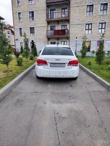 Chevrolet Cruze 2011, 298,000 km - 1.6 l - 