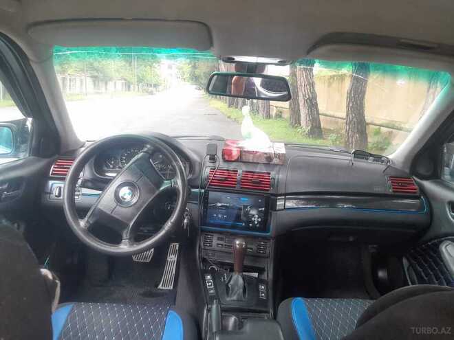 BMW 320-2