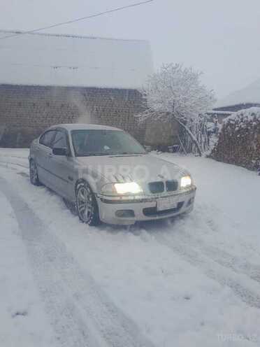 BMW 320-4