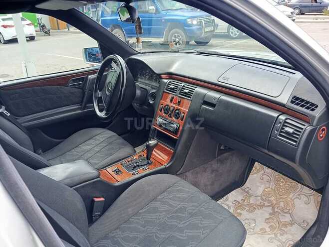Mercedes E 230 1997, 279,000 km - 2.3 l - Şəmkir