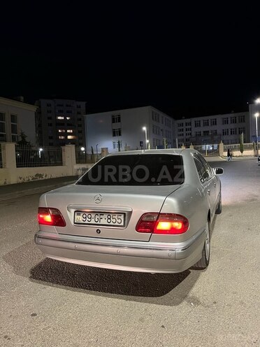 Mercedes E 270 2001, 387,191 km - 2.7 l - Bakı