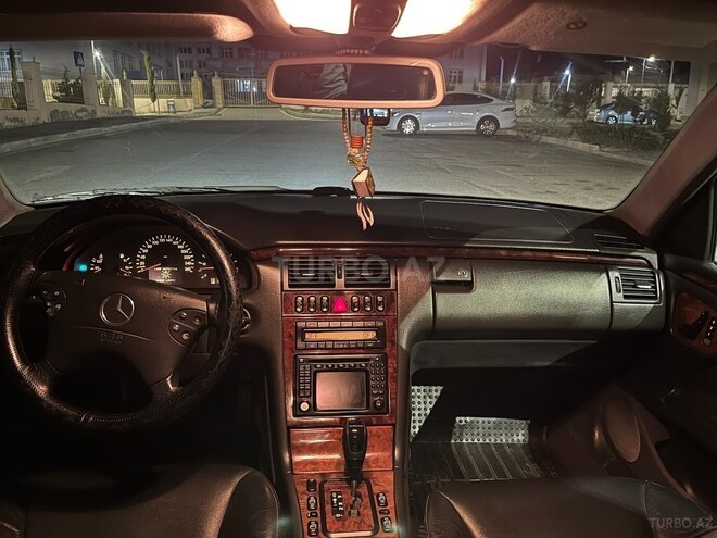Mercedes E 270 2001, 387,191 km - 2.7 l - Bakı
