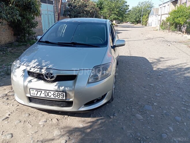 Toyota Auris 2009, 325,000 km - 1.4 l - Gəncə