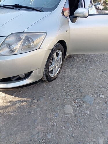 Toyota Auris 2009, 325,000 km - 1.4 l - Gəncə