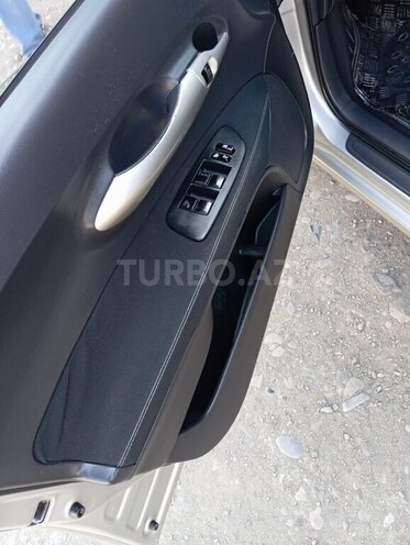 Toyota Auris 2009, 325,000 km - 1.4 l - Gəncə