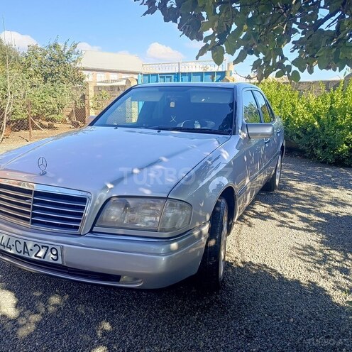 Mercedes C 220 1995, 390,000 km - 2.2 л - Masallı