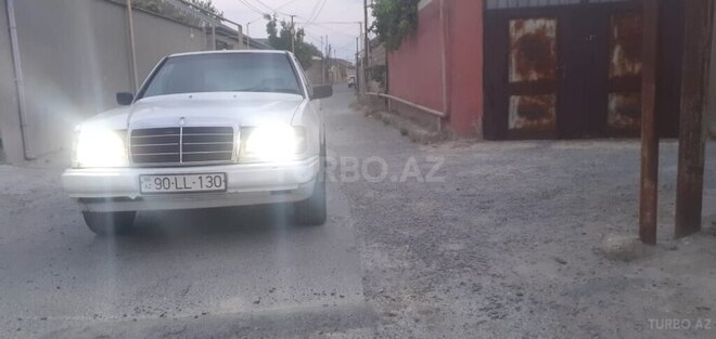 Mercedes E 200 d 1986, 150,000 km - 2.0 l - Bakı