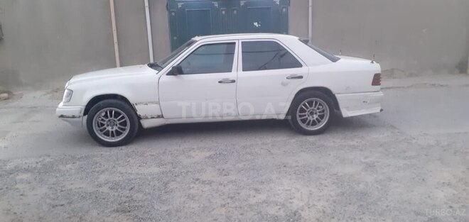 Mercedes E 200 d 1986, 150,000 km - 2.0 l - Bakı