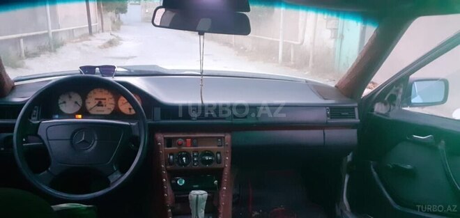 Mercedes E 200 d 1986, 150,000 km - 2.0 l - Bakı