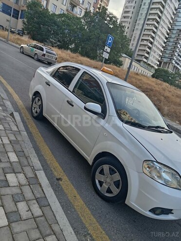 Chevrolet Aveo-2