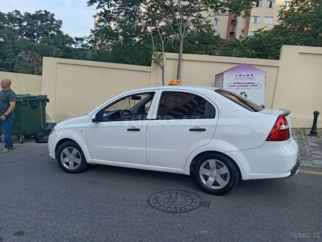 Chevrolet Aveo-3
