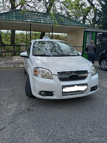 Chevrolet Aveo-5