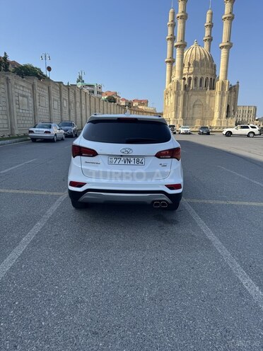 Hyundai Santa Fe-4