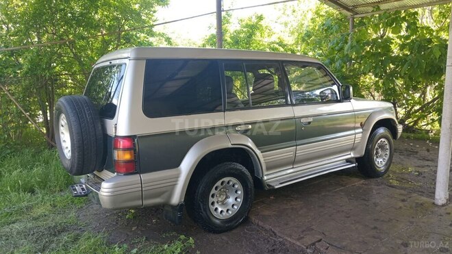 Mitsubishi Pajero 1992, 300,000 km - 2.5 l - Bakı