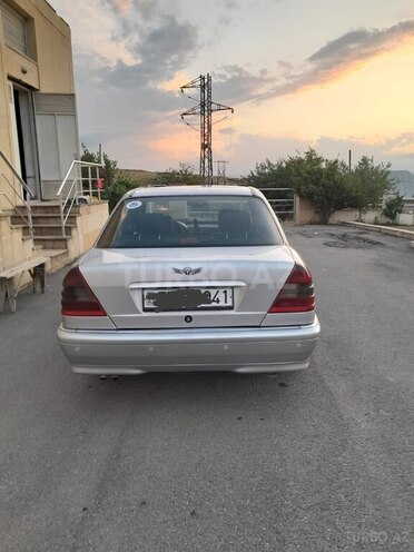 Mercedes C 280 1997, 390,000 km - 2.8 l - Qazax
