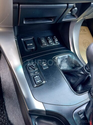Toyota Land Cruiser Prado-16
