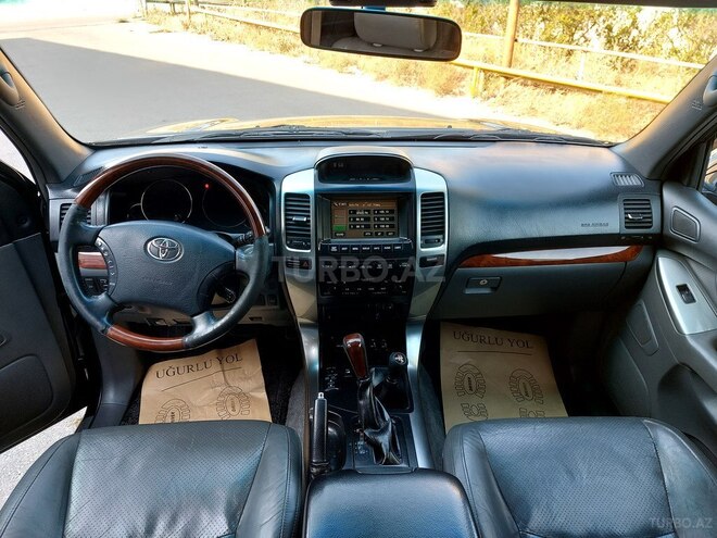 Toyota Land Cruiser Prado-12