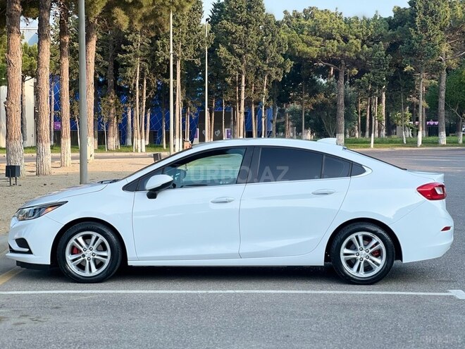 Chevrolet Cruze-14