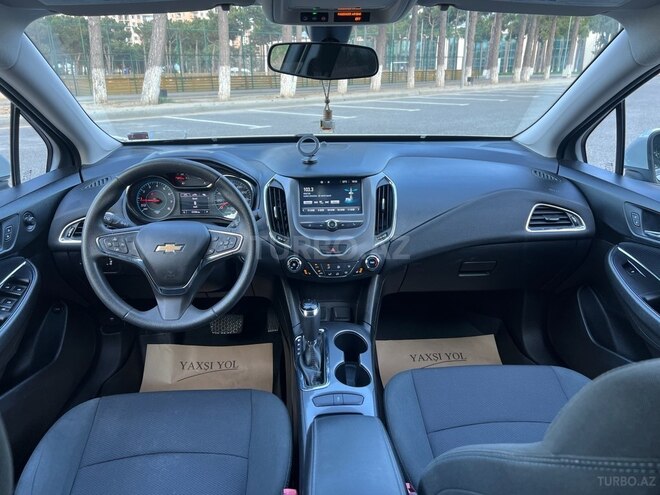 Chevrolet Cruze-17
