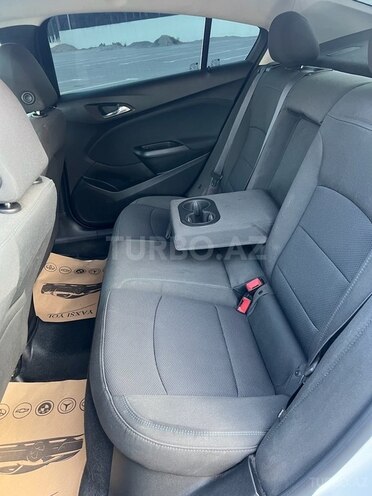 Chevrolet Cruze-20