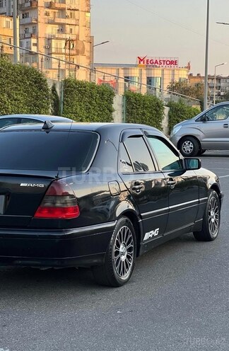 Mercedes C 240-6