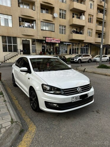 Volkswagen Polo 2017, 184,000 km - 1.6 l - Bakı